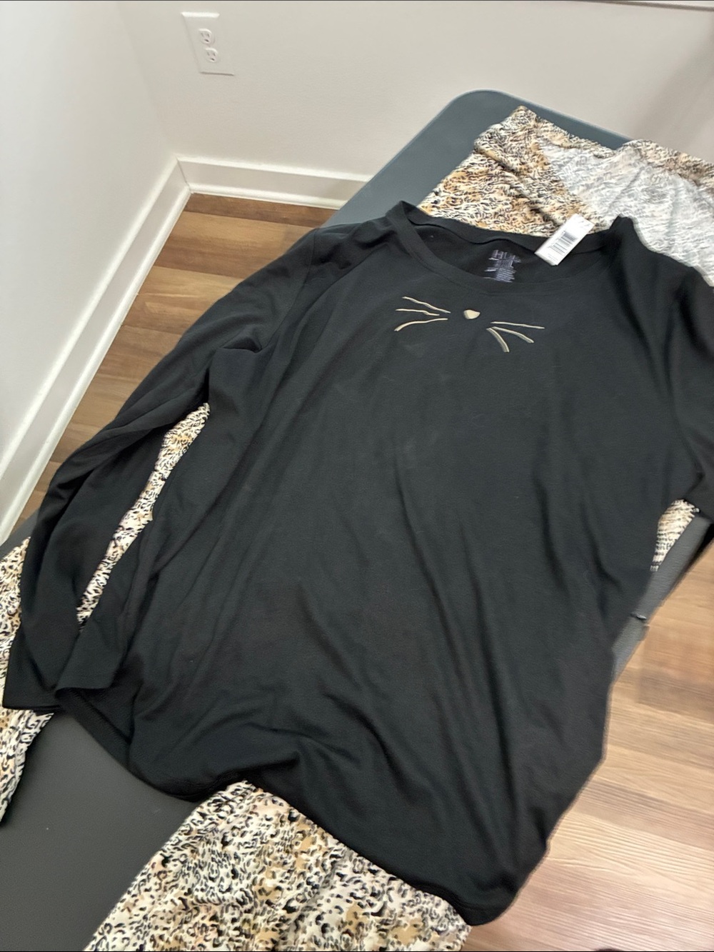 HUE NWT Beige and Black Leopard Print Wide-Leg and Black Top  Sleepwear